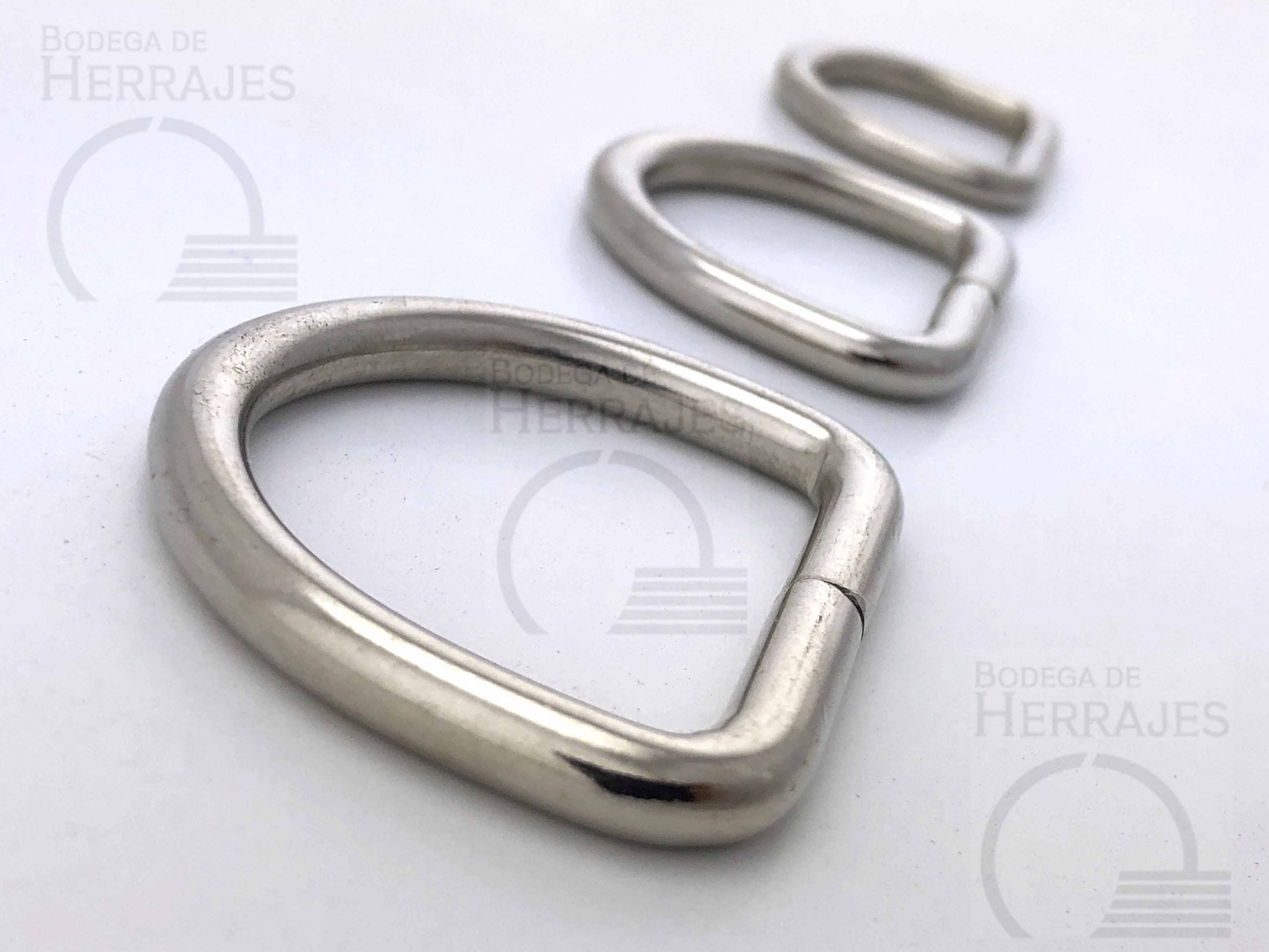 Media argolla en  Media argolla en